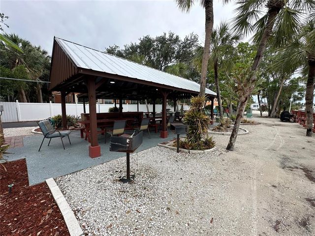 4851 W GANDY BOULEVARD B1L8, Tampa, FL 33611