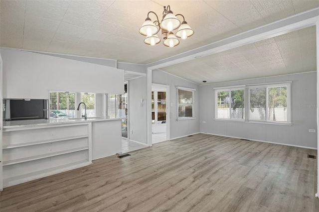 4851 W GANDY BOULEVARD B1L8, Tampa, FL 33611