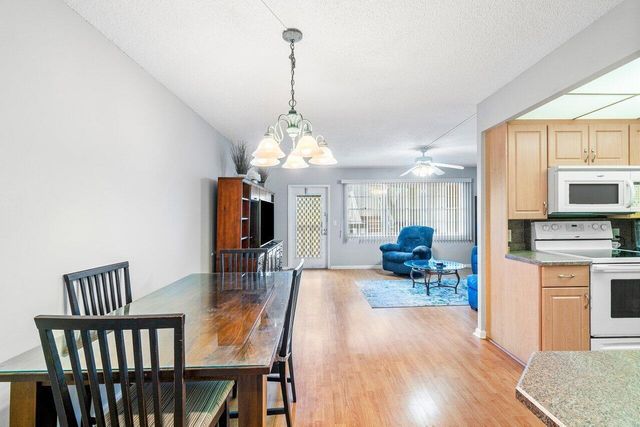 2046 Rexford C, Boca Raton, FL 33434