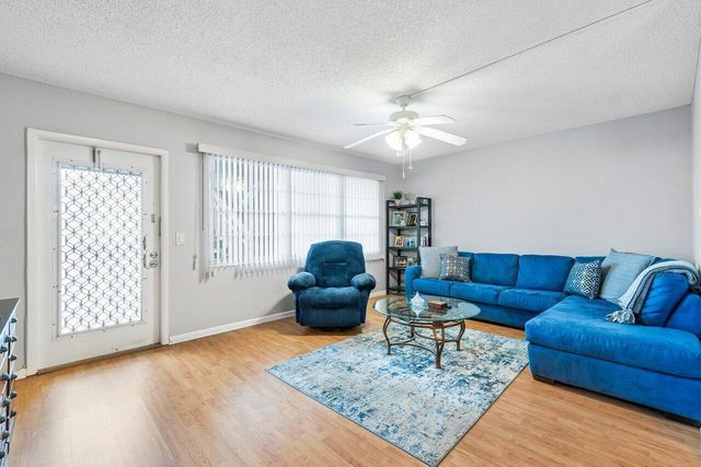 2046 Rexford C, Boca Raton, FL 33434