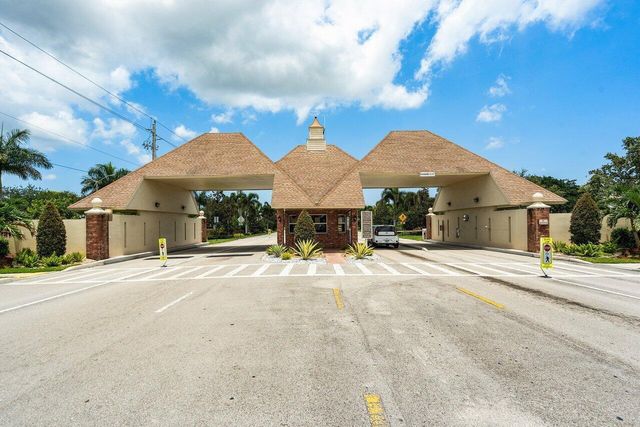 2046 Rexford C, Boca Raton, FL 33434