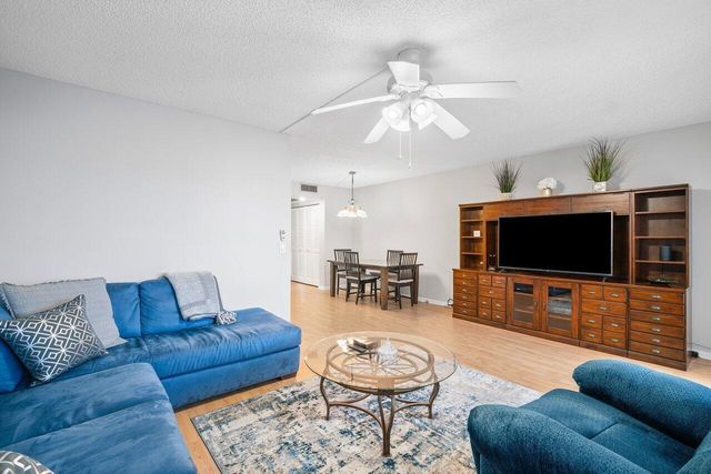 2046 Rexford C, Boca Raton, FL 33434