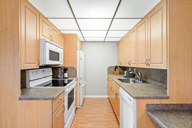 2046 Rexford C, Boca Raton, FL 33434