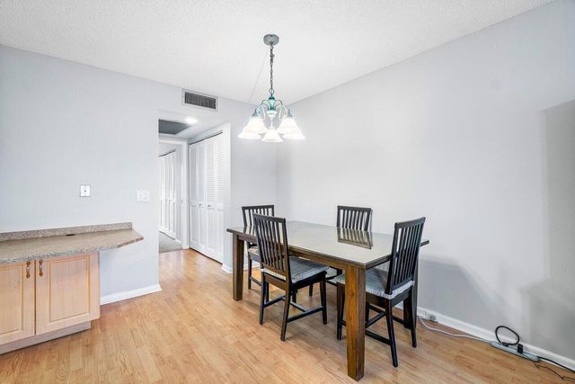 2046 Rexford C, Boca Raton, FL 33434