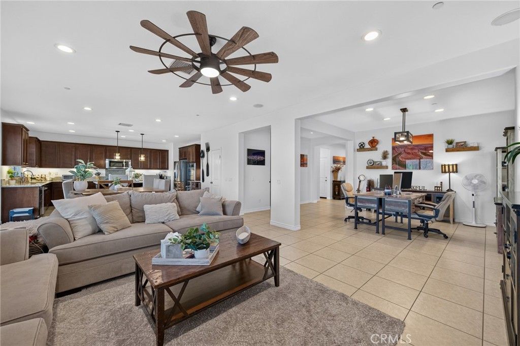 Image 10 of property listing at 45936 Camino Rubi, Temecula, CA 92592