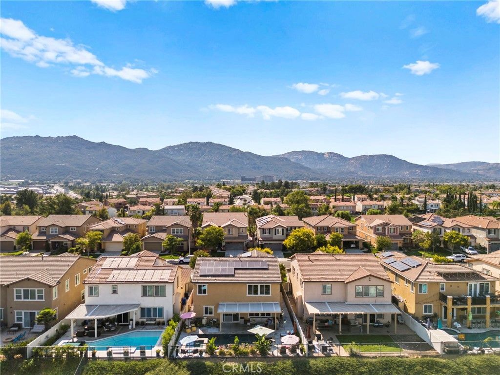 Image 43 of property listing at 45936 Camino Rubi, Temecula, CA 92592