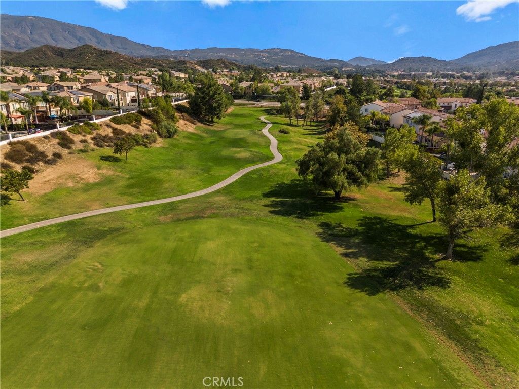 Image 45 of property listing at 45936 Camino Rubi, Temecula, CA 92592
