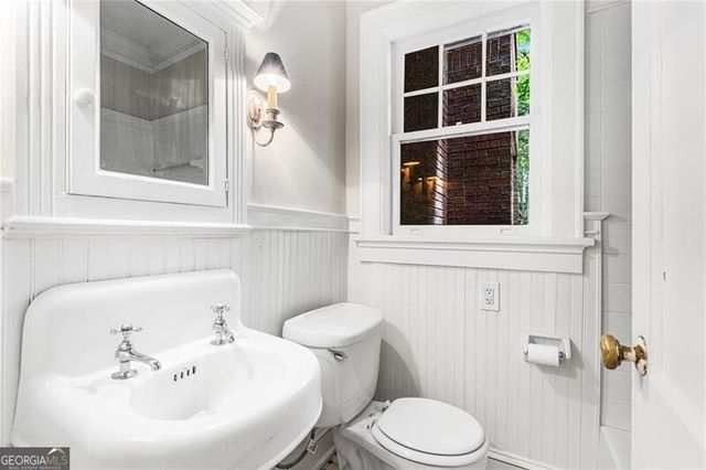 2417 Glenwood Drive NE, Atlanta, GA 30305