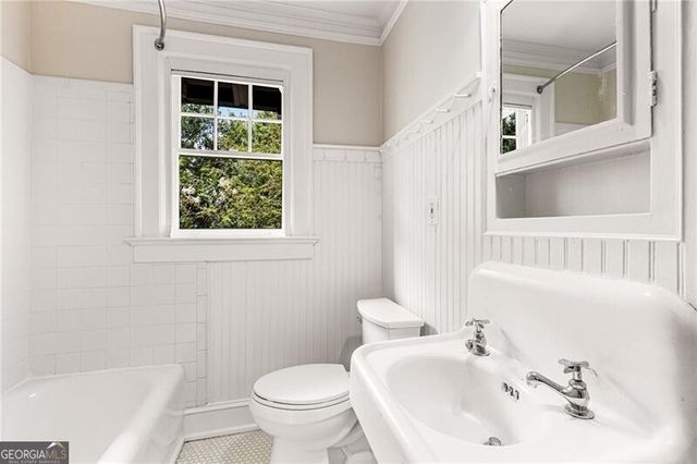 2417 Glenwood Drive NE, Atlanta, GA 30305