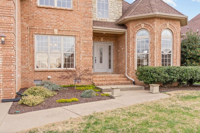 389 Waylon Ct, Clarksville, TN 37043