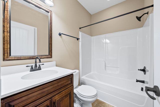 389 Waylon Ct, Clarksville, TN 37043