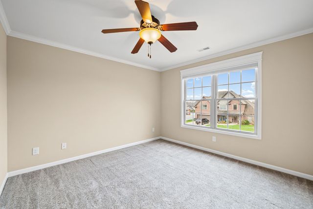 389 Waylon Ct, Clarksville, TN 37043