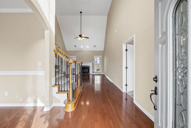 389 Waylon Ct, Clarksville, TN 37043