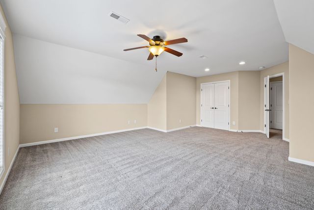 389 Waylon Ct, Clarksville, TN 37043