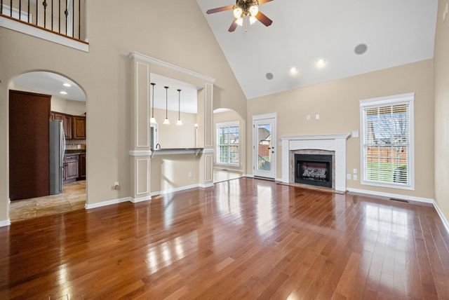 389 Waylon Ct, Clarksville, TN 37043