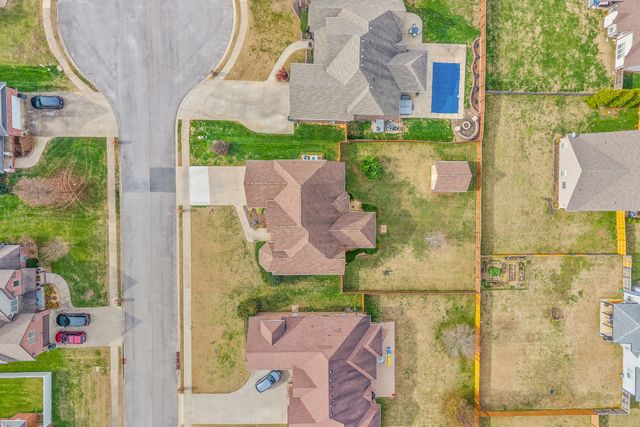 389 Waylon Ct, Clarksville, TN 37043