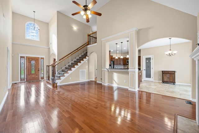 389 Waylon Ct, Clarksville, TN 37043