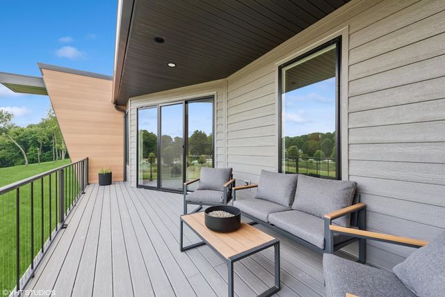 210 Yard Perfect Drive, La Porte, IN 46350