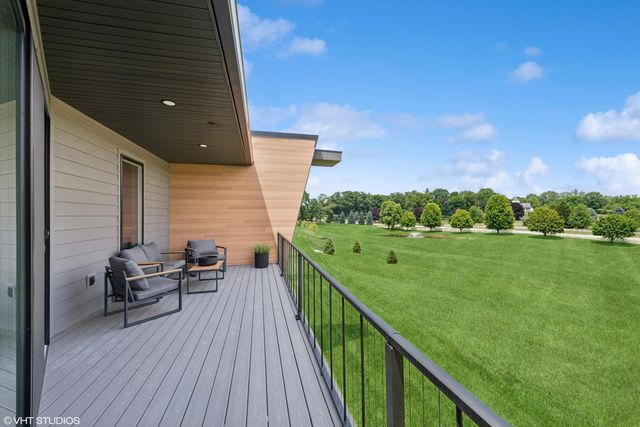 210 Yard Perfect Drive, La Porte, IN 46350