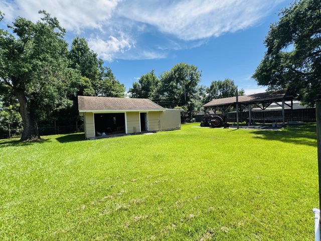 4012 Hillcrest Street, Liberty, TX 77575