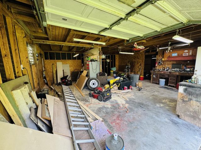 4012 Hillcrest Street, Liberty, TX 77575