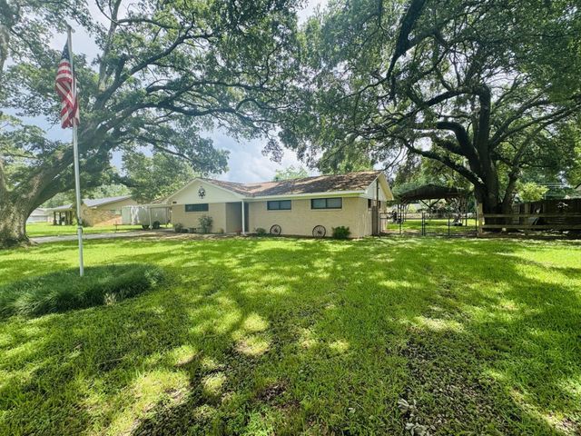 4012 Hillcrest Street, Liberty, TX 77575