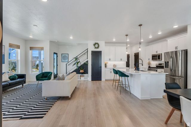 11507 S PROSPERITY RD, South Jordan, UT 84009