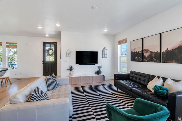 11507 S PROSPERITY RD, South Jordan, UT 84009