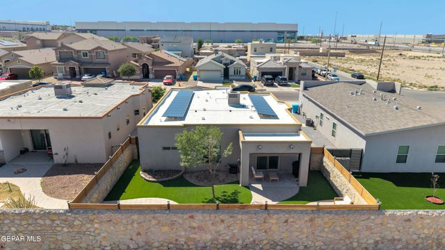 421 S HALSTEAD Drive, Horizon City, TX 79928