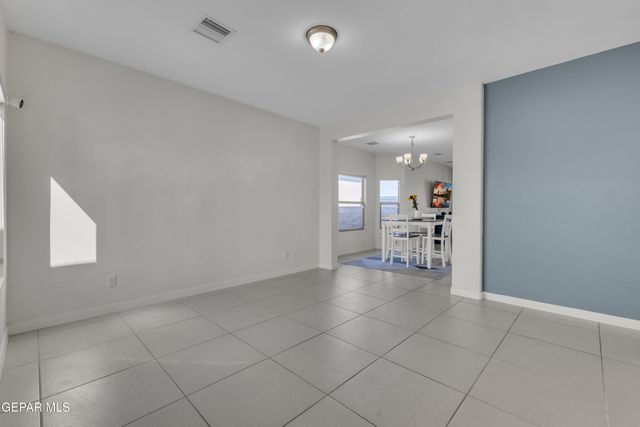 421 S HALSTEAD Drive, Horizon City, TX 79928