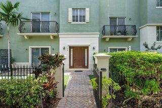 48 NW HAWTHORNE Place, Boca Raton, FL 33432