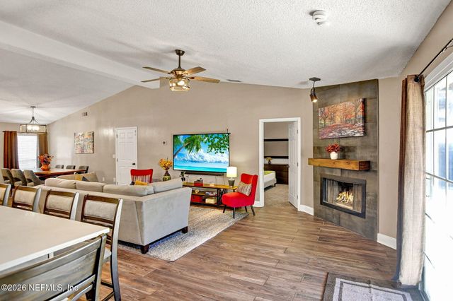 4408 TIMBER HOLLOW Way, Jacksonville, FL 32224
