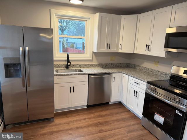 601 MANOR ST, Columbia, PA 17512