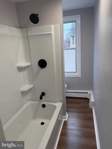 601 MANOR ST, Columbia, PA 17512