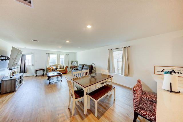 4234 Briarstone Knoll Trail, Baytown, TX 77521