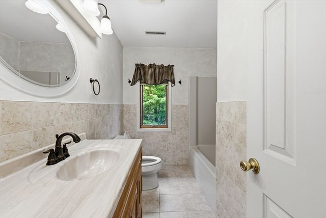 55 Shaw St., Belchertown, MA 01007
