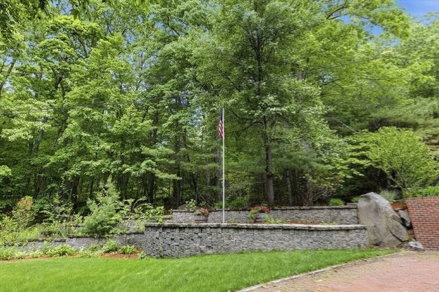 55 Shaw St., Belchertown, MA 01007