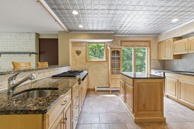 55 Shaw St., Belchertown, MA 01007