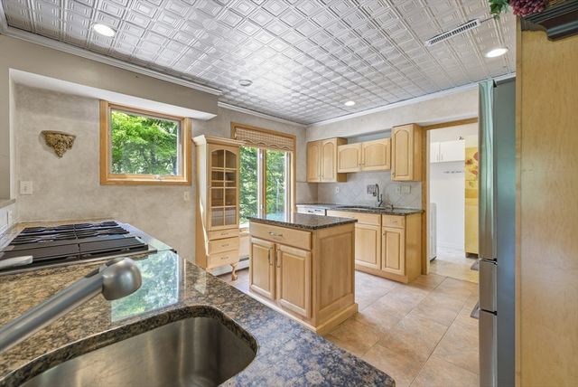 55 Shaw St., Belchertown, MA 01007