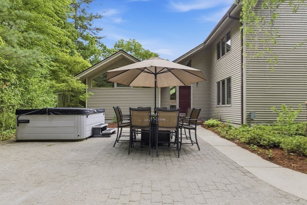 55 Shaw St., Belchertown, MA 01007