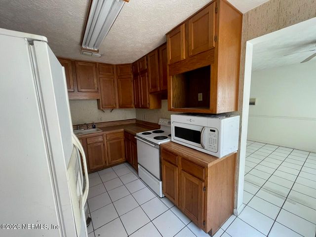 2000 1ST Street, Neptune Beach, FL 32266