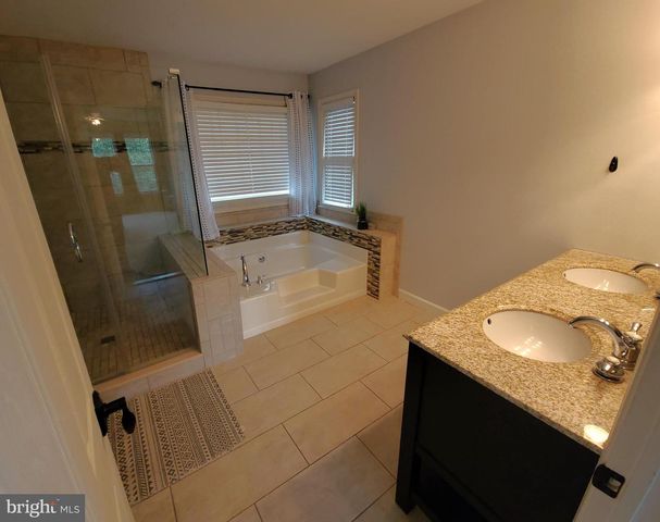 18 WILLOW GLEN CT, Stafford, VA 22554