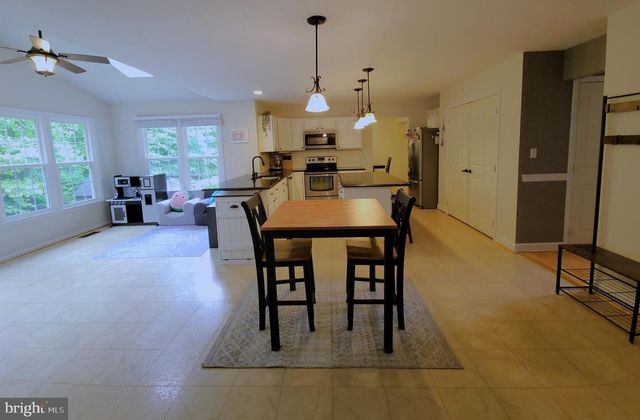 18 WILLOW GLEN CT, Stafford, VA 22554
