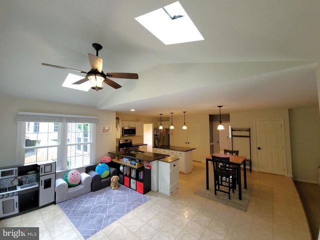 18 WILLOW GLEN CT, Stafford, VA 22554