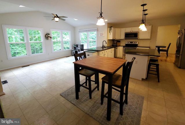18 WILLOW GLEN CT, Stafford, VA 22554