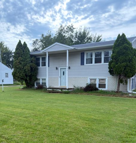 542 Home Acres Avenue, Evansdale, IA 50707