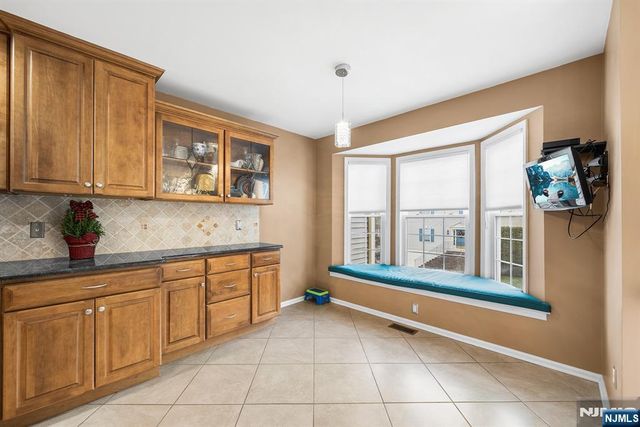 826 Georgetown Drive, Ramsey, NJ 07446