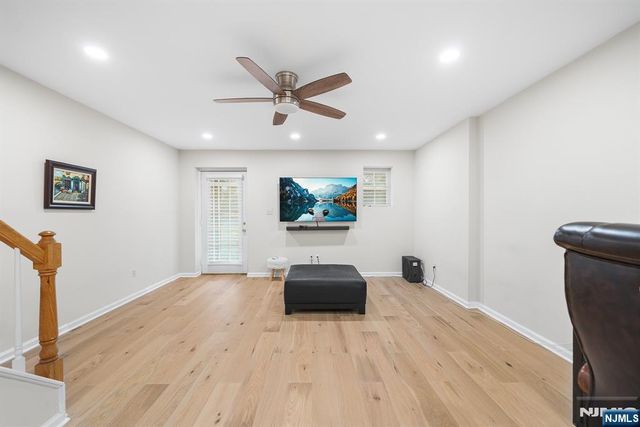 826 Georgetown Drive, Ramsey, NJ 07446