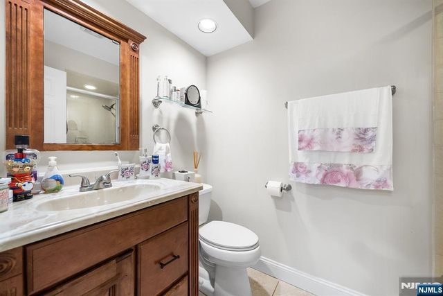 826 Georgetown Drive, Ramsey, NJ 07446