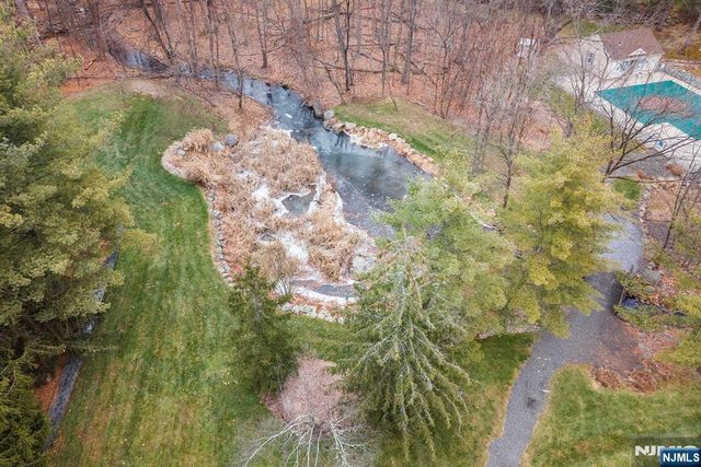 826 Georgetown Drive, Ramsey, NJ 07446